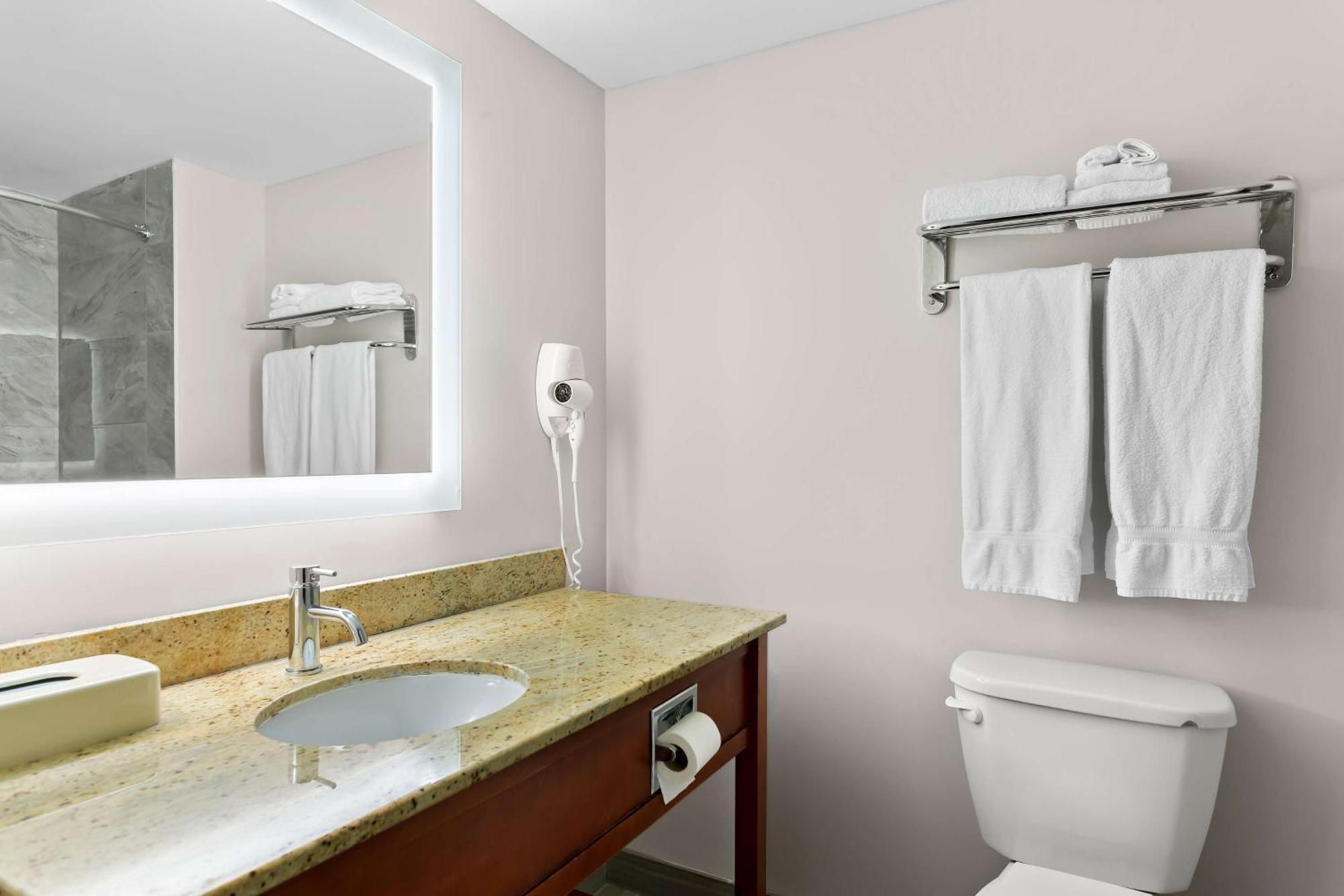 Surestay Plus By Best Western Windsor Eksteriør bilde