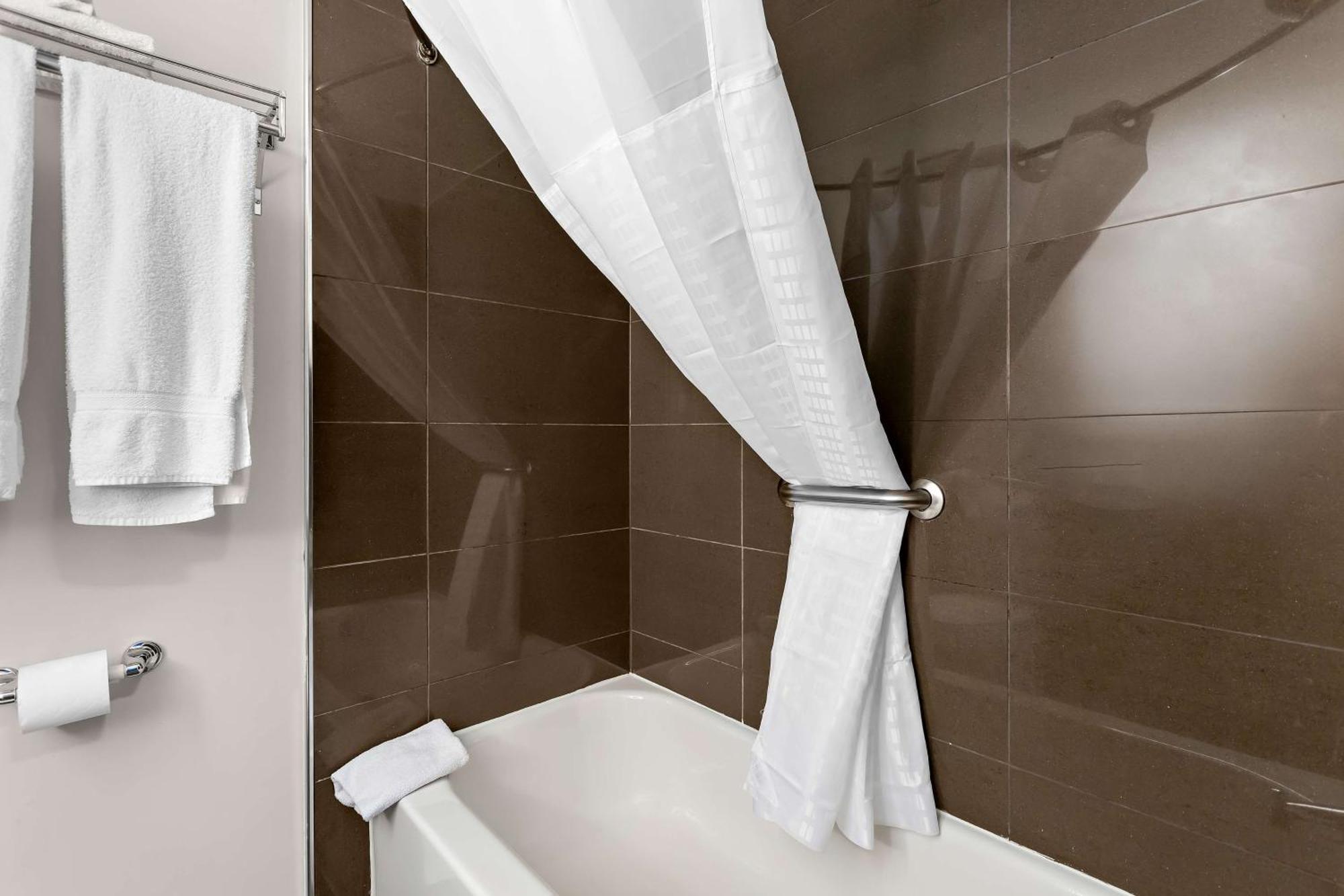 Surestay Plus By Best Western Windsor Eksteriør bilde