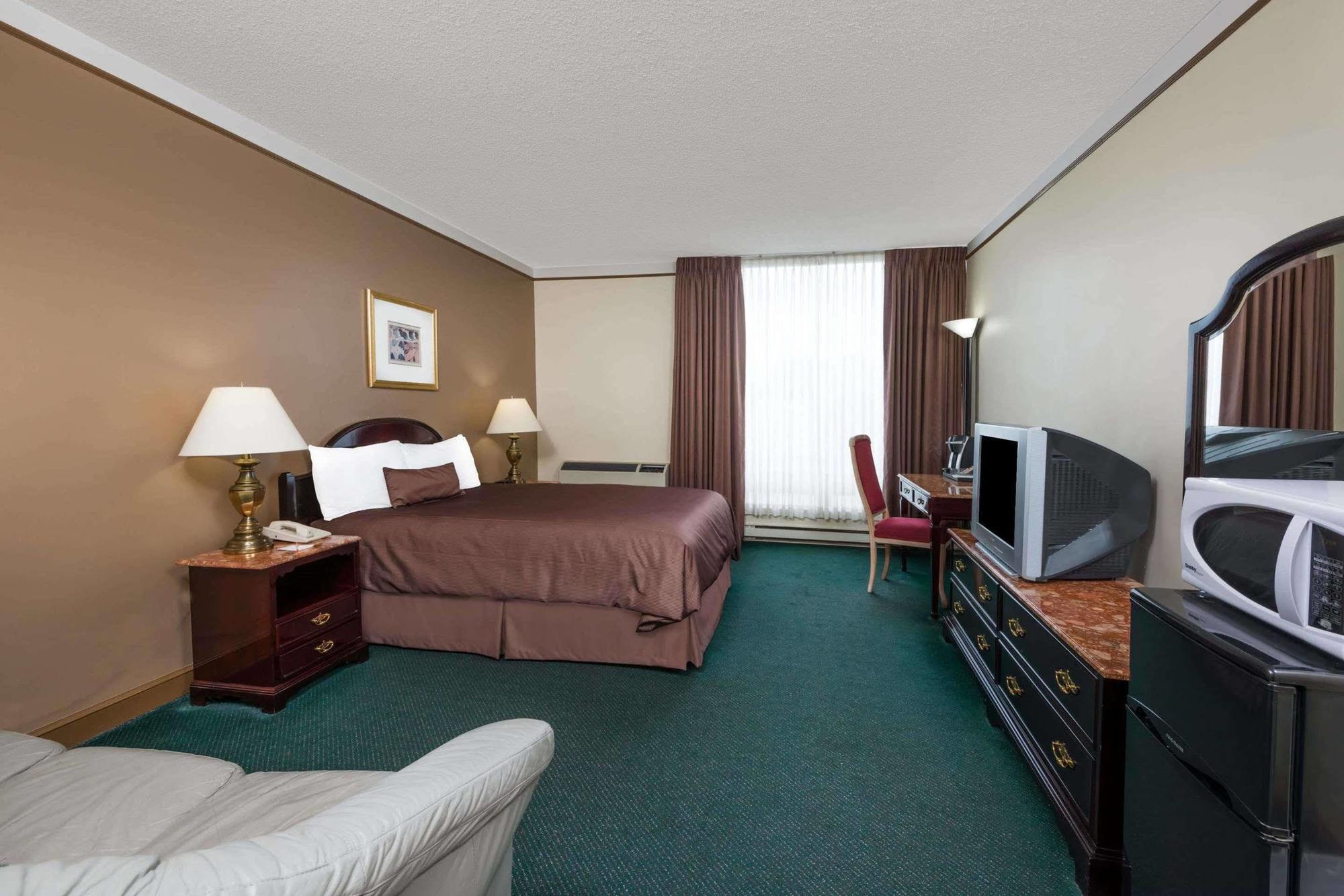 Surestay Plus By Best Western Windsor Eksteriør bilde